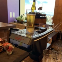 ゲスト控室。トルネードビール