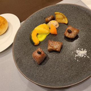 一口サイズのお料理。食べやすい、和風フレンチです。