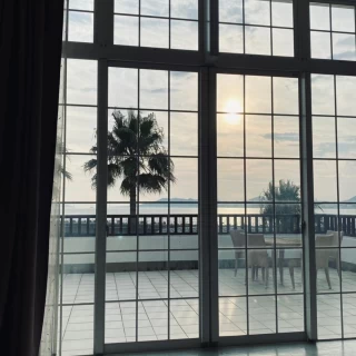 挙式会場からバルコニーの景色