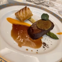 メインのお肉料理