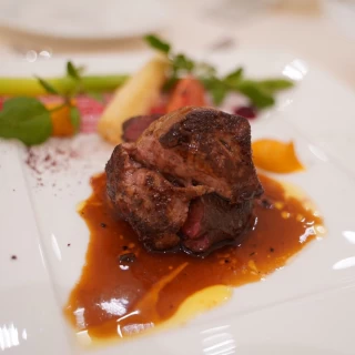 牛フィレ肉、フォアグラ