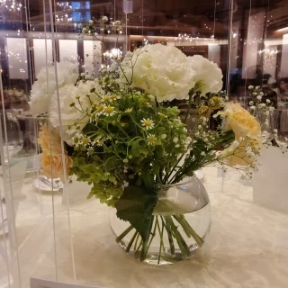 各卓上の花