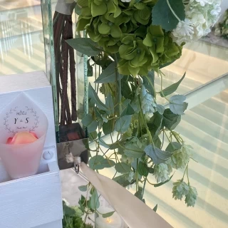 チャペルでのフラワーシャワーです。