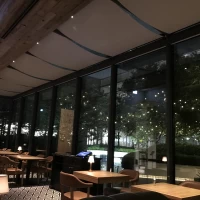 席がたくさんありました