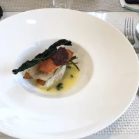 試食会の写真珍しい野菜も使ってこだわっていらっしゃいます