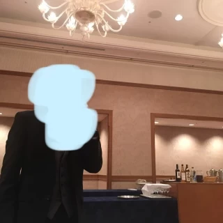 会場