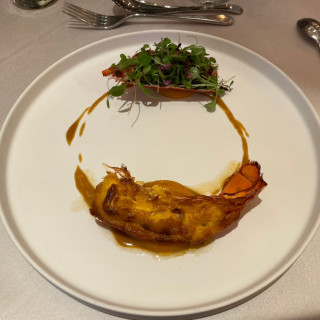 魚料理はオマール海老