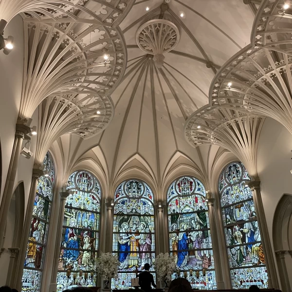 ステンドグラス　⛪️教会 歴史を物語るステンドグラス ｜ 「おらしょ－こころ旅」（長崎と天草