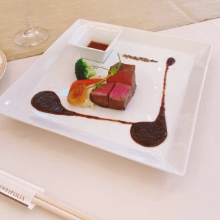 お肉料理 (2品目)