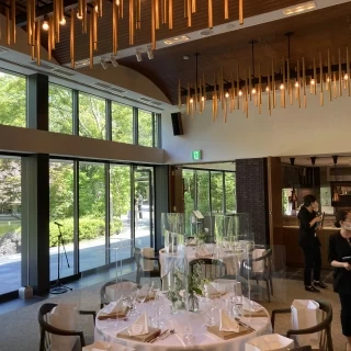 The Oriental Room。キッチンが目の前に。