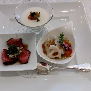 前菜
牛肉が固い感じでした