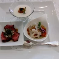 前菜
牛肉が固い感じでした