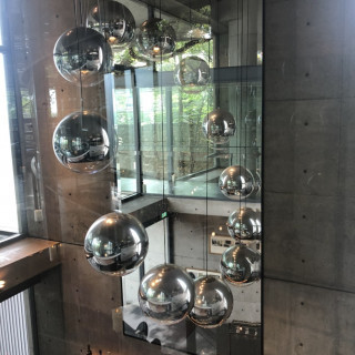 鏡の前に球体のオブジェ
安藤忠雄さん建築に惹かれました
