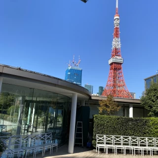 チャペル入場口と東京タワー