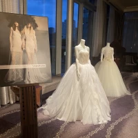 ドレス展示