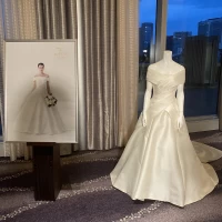 ドレス展示