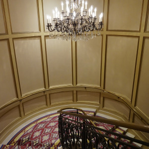 親族控え室近くの螺旋階段|595945さんのリーガロイヤルホテル東京の写真(2053443)