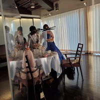 各テーブルにドリンクを2人で配る演出も良かった