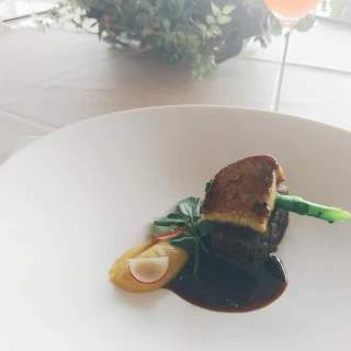 メイン肉料理