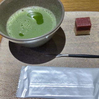 フェアの試食前にお抹茶が出た