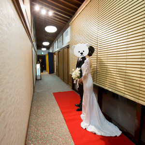 廊下でのお見送り|596274さんの大國魂神社 結婚式場の写真(1426885)