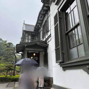 受付後は挙式会場へ移動のため洋館へ|596657さんの旧松本邸(西日本工業倶楽部)の写真(1833847)