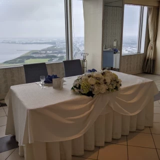 後ろには海が一望出来ます