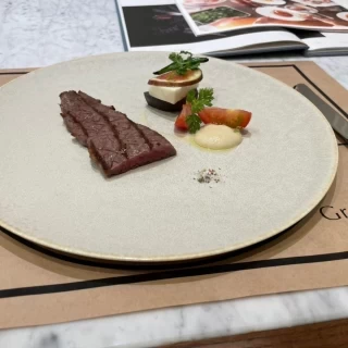 試食会にお肉
