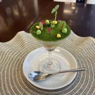 デザートのような見た目の前菜でした