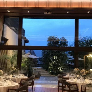 夜のガーデンが見えます