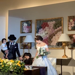 子供の椅子をメインテーブルにも設置してもらいました