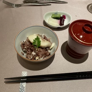 赤飯(八芳園で有名らしい)