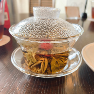 試食のお料理
お花が広がるように茶葉が開く中国茶