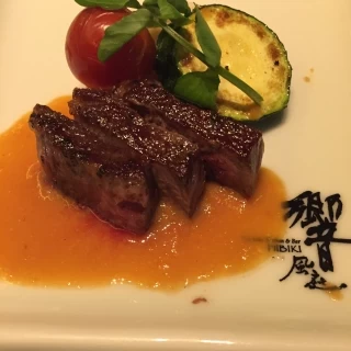メインのステーキ