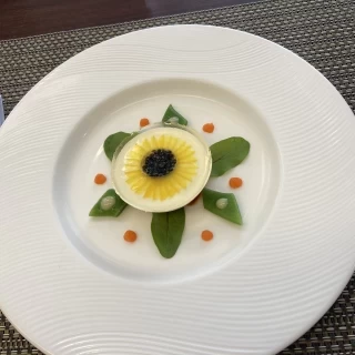 ヒマワリをモチーフにした見た目で楽しめ、味も美味しかったです