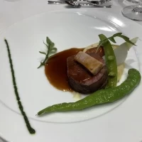 メインのステーキ