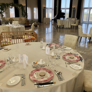 ゲストテーブル席|597413さんのヴィラ・グランディス ウェディングリゾート 福井の写真(1332116)