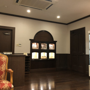 とても広い衣装合わせ部屋|597528さんのノートルダム周南/FIVESTAR WEDDINGの写真(1307542)