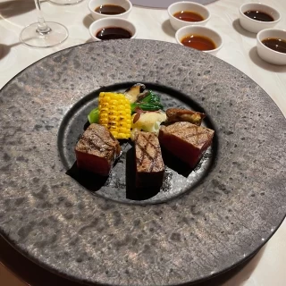 コース別3種類のお肉⭐︎ソースも3種類から選ばせて頂けます