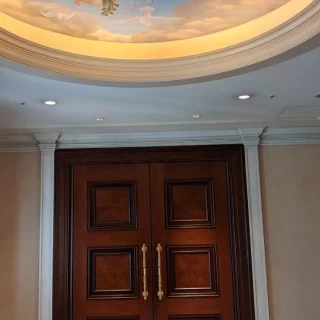 チャペルの扉