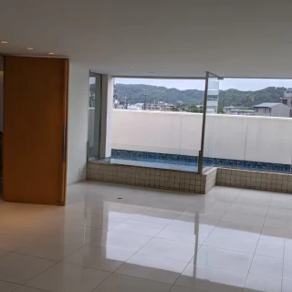 チャペル前のホール
