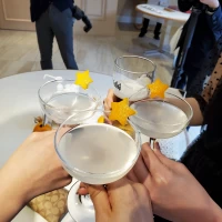 ゲスト控え室でいただけるドリンクを試飲させてもらいました。