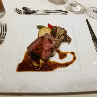 メイン料理。試食可能