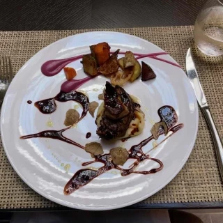 メインのお肉料理