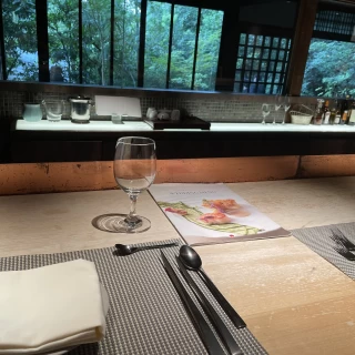 こちらで試食させていただきました