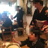 テーブルごとにプチ鏡開き