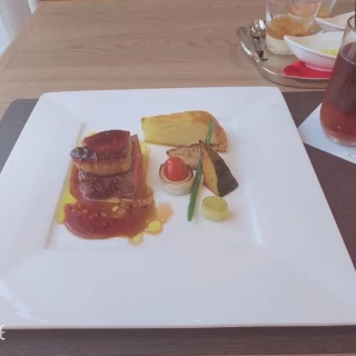 試食でメイン料理をいただきました。