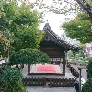 披露宴会場裏手