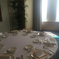 会食会場のテーブル