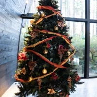 クリスマス時期のチャペル内装飾